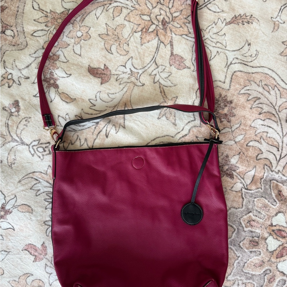Sydney Love Shoulder Bag
Reversible
Unsure if real or faux leather